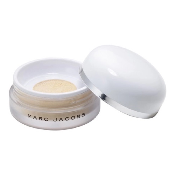 Marc Jacobs Finish Line Coconut Setting Powder - Picture 3 of 9